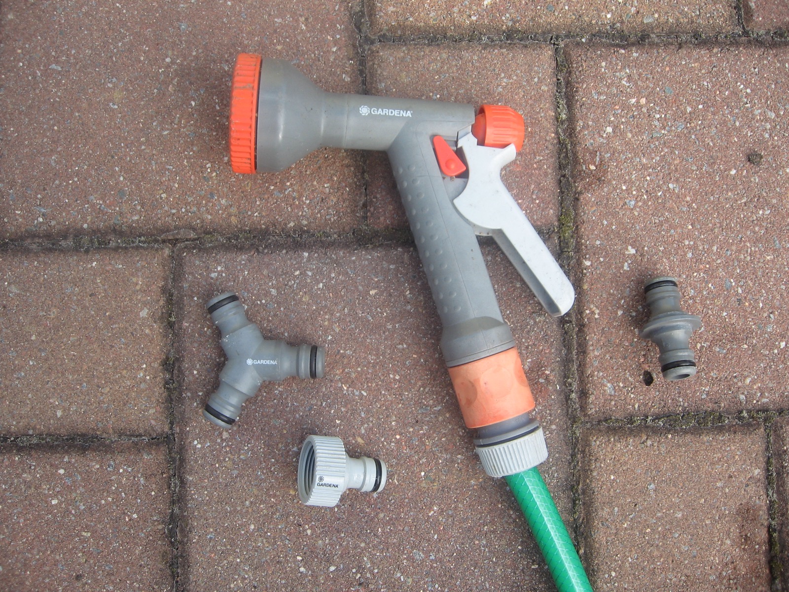 Pompe de surface Gardena, Einhell, Kärcher : que valent les marques jardin ?