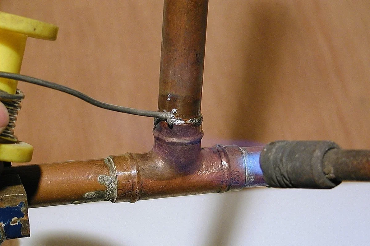 Installateur de pompes à Tours : services et démarches